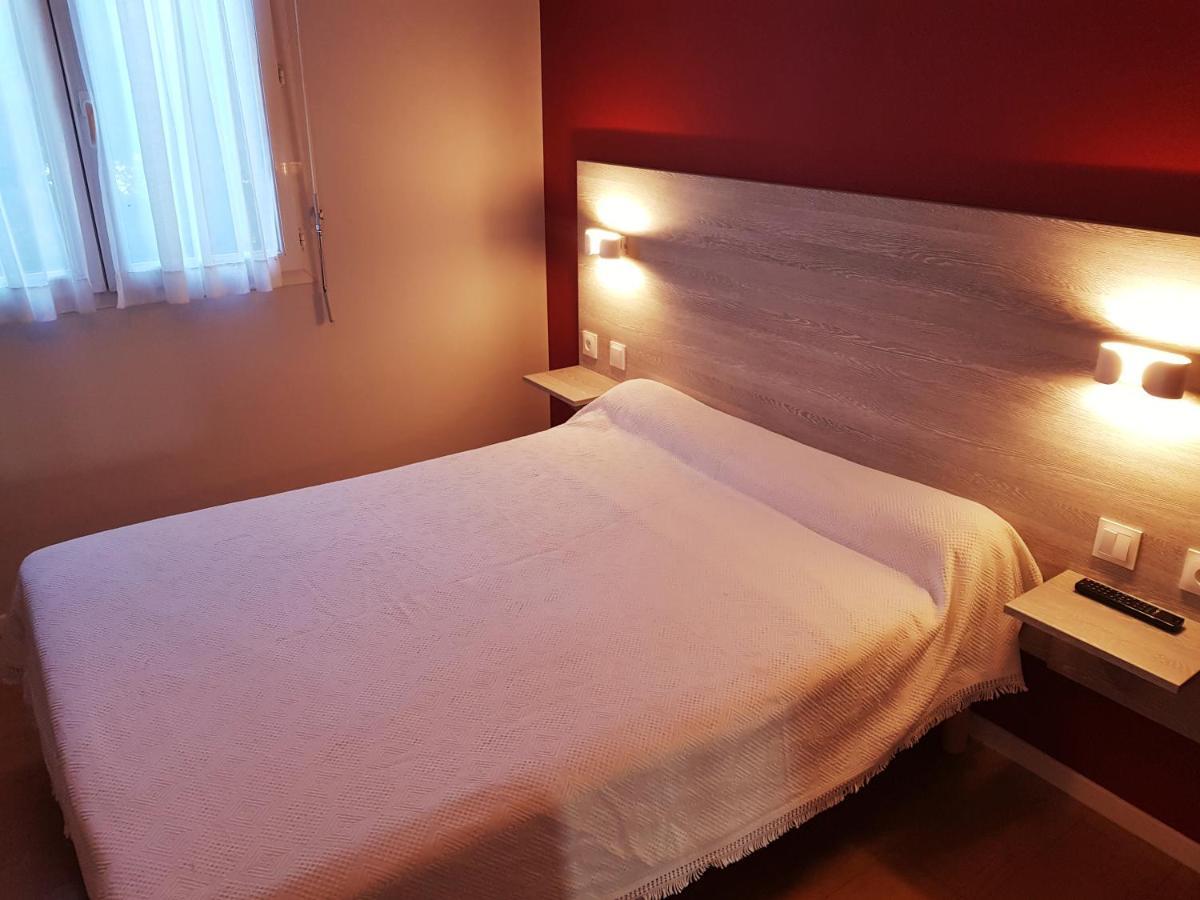 Hotel Restaurant Le Bourgneuf Morlaas Zewnętrze zdjęcie