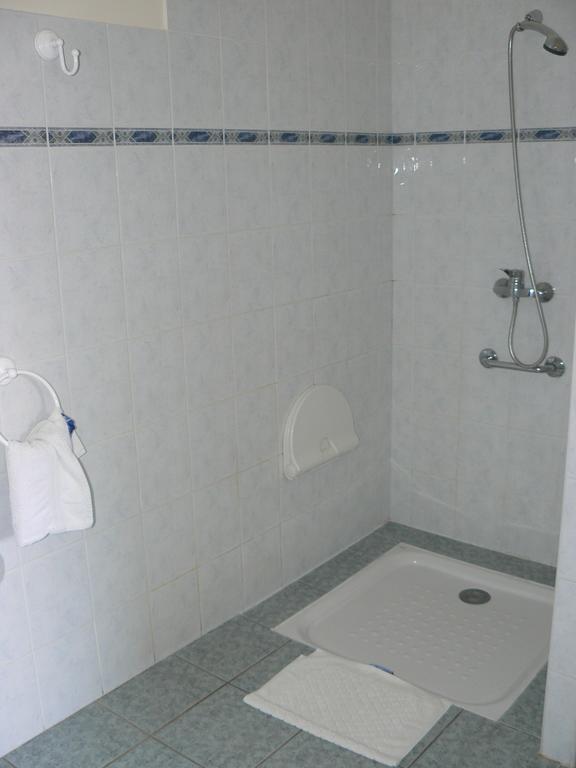 Hotel Restaurant Le Bourgneuf Morlaas Zewnętrze zdjęcie